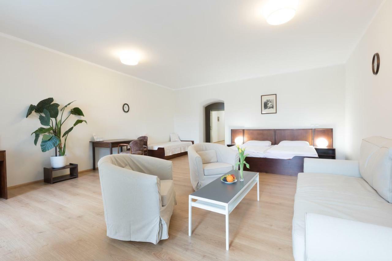 טלץ' Hotel Celerin מראה חיצוני תמונה